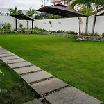 Honey Suite Room At Bee Cafe Cebu